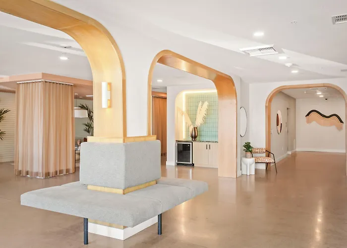 Mint House - Midtown 4*