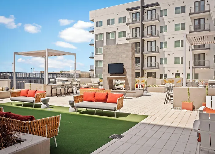 Mint House - Midtown Apartahotel 4*